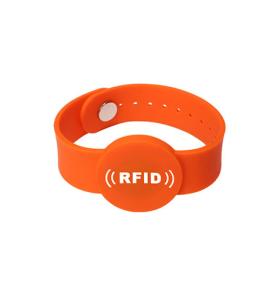 سوار معصم مضاد للعبث من السيليكون RFID