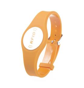 Customized PVC soft rubber wristband RFID wristbandالموديل: سوار معصم من السيليكون قابل للإدراج بعلامة RFID مخصصة: نعم الحجم: 222*28*3 (مم) إصلاح بالبيانات: 10 (سنوات) مادة مقبولة: مادة السيليكون حالة